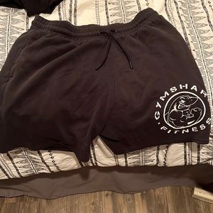 GYM SHARK SHORTS